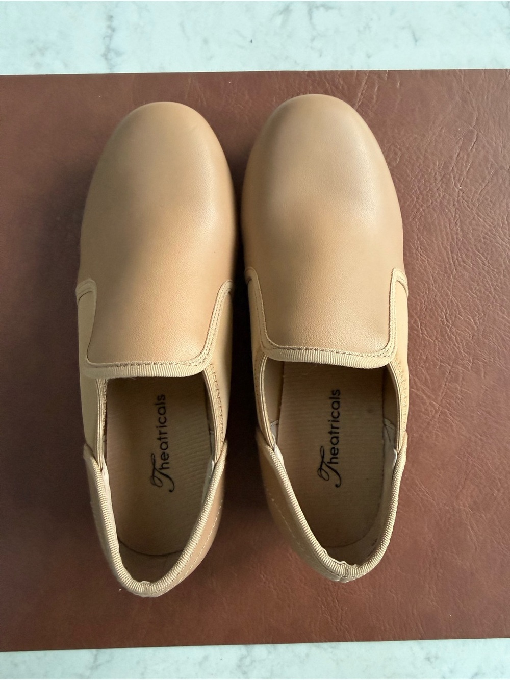 Theatricals Kids Dance Tap Shoes in Tan
